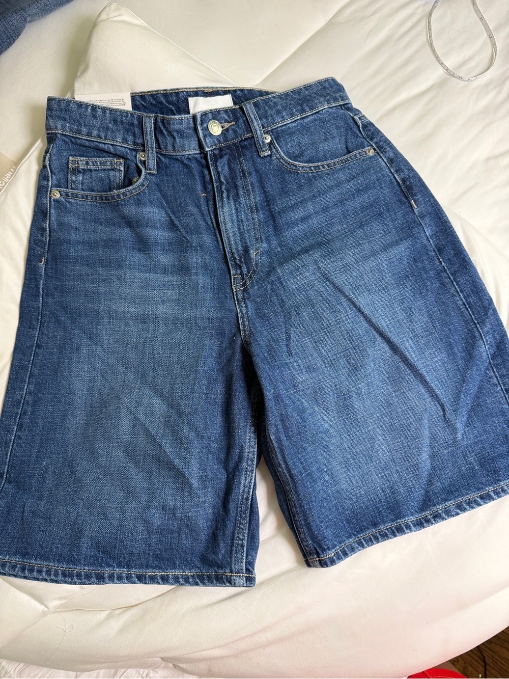 H&M women’s Bermuda long shorts